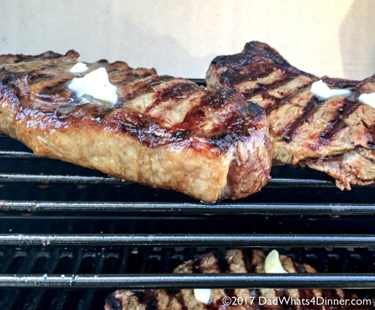 You will be the master of your backyard when you learn how to Grill the Perfect Steak using Char-Broil’s Commercial Series TRU-Infrared Gas Grill! #NowYoureCookin @Char-Broil #ad 